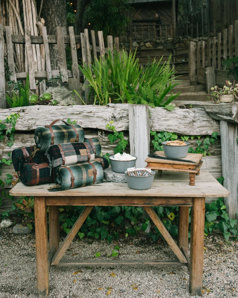 Forest food display