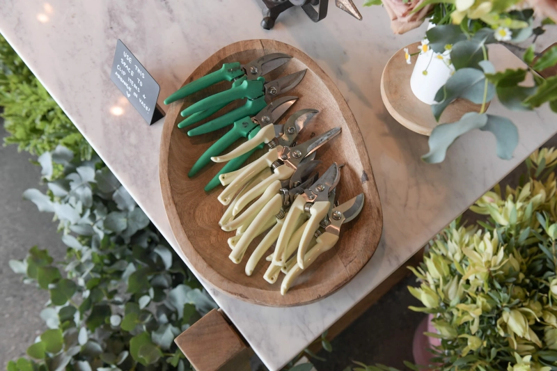 Floral arrangement tools
