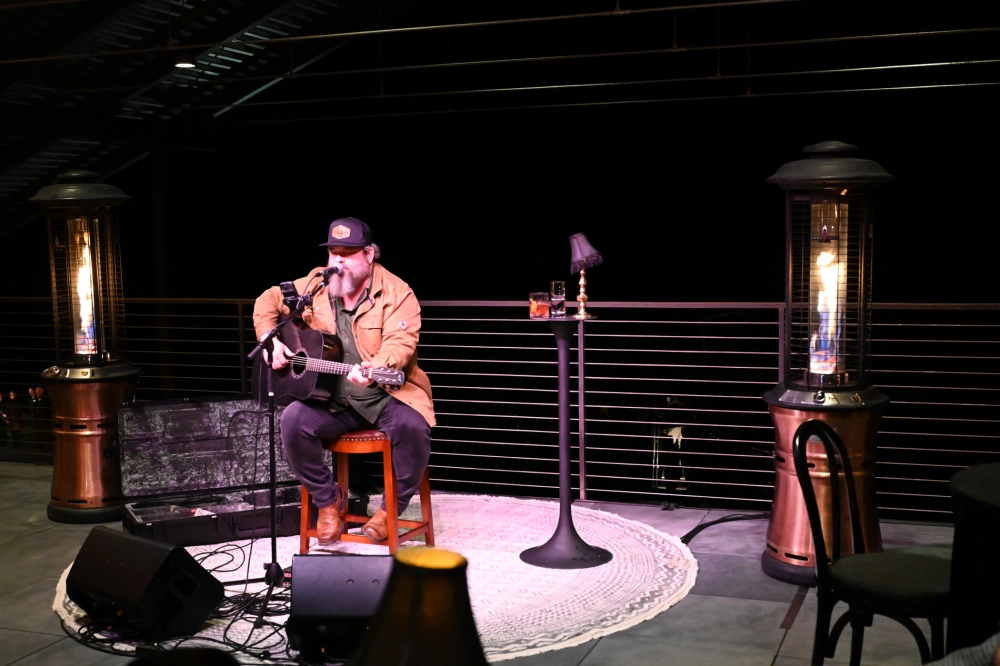 Four Seasons live music