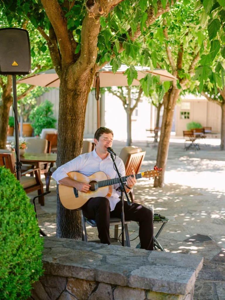 Live music luncheon
