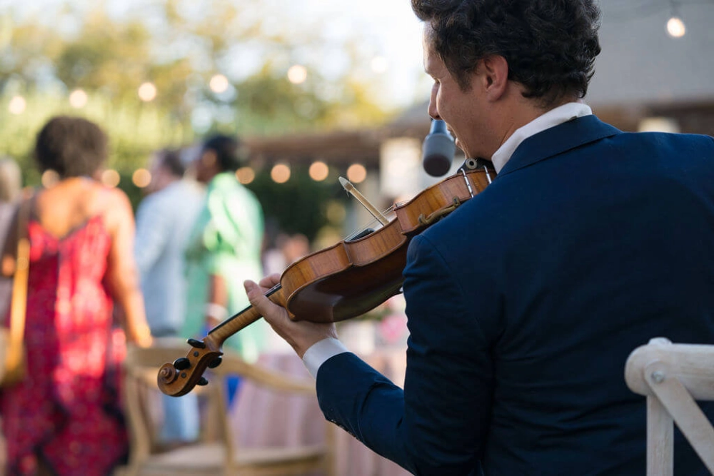 Event violinist