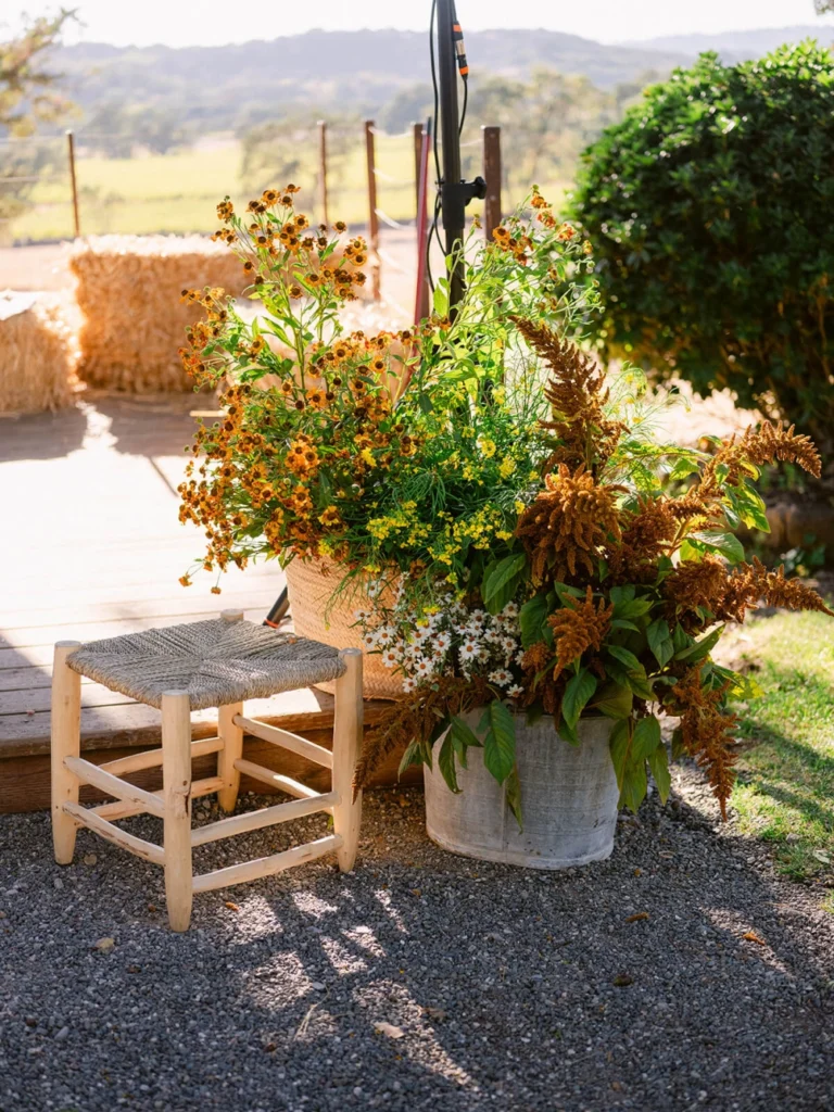 Ranch floral décor
