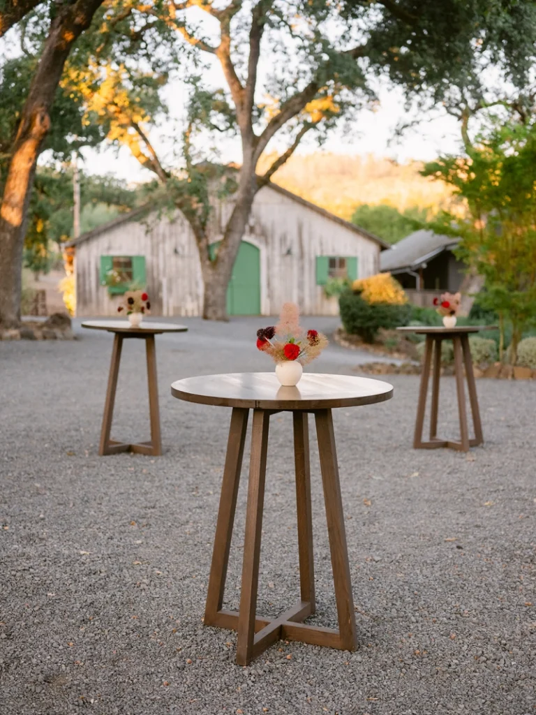 Floral tables setup