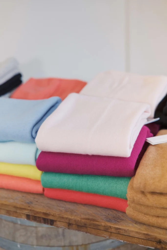 Cashmere gifting station